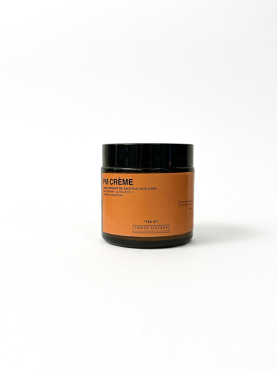 Jar of PM Crème on a white background