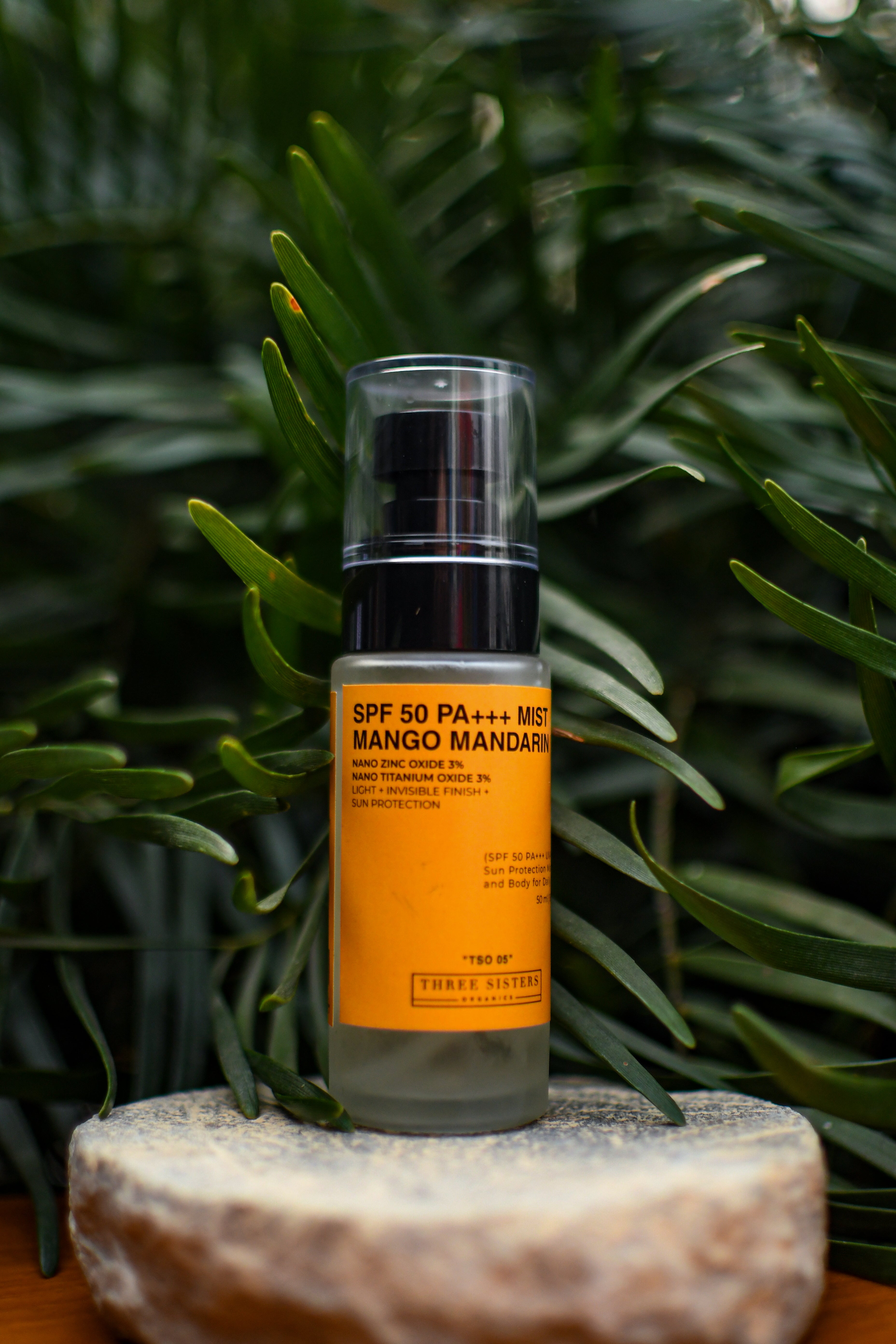 SPF 50 PA+++ Mist Mango Mandarin